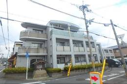 長八館外観写真