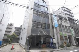 ＡＤ・ＣＯＭ　ＢＬＤＧ外観写真