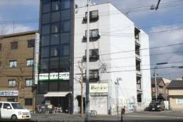 サニーズ西大路外観写真