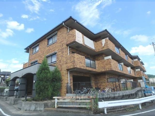 レスト蟹ヶ坂外観写真1