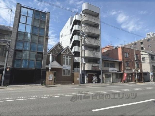 ビバ丸太町外観写真1