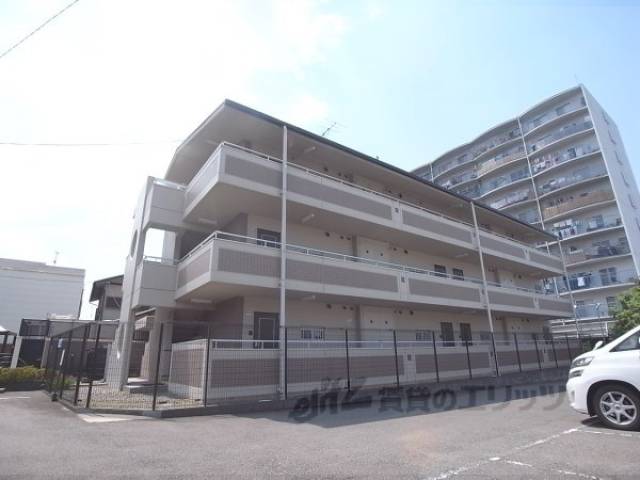 レジデンス伏見外観写真2