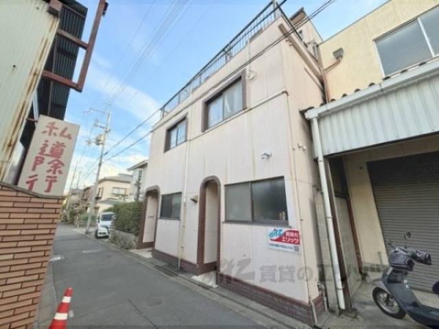 コーポ深草外観写真1