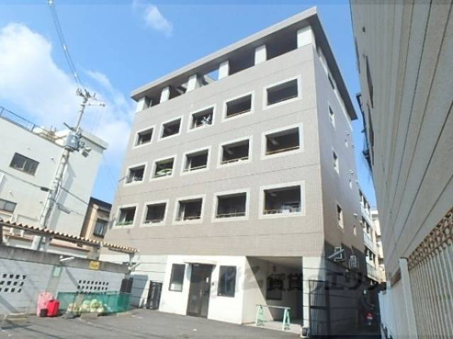 ウエストヴィラージュ外観写真1