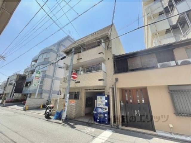 ウイング・ウッド丸太町外観写真1