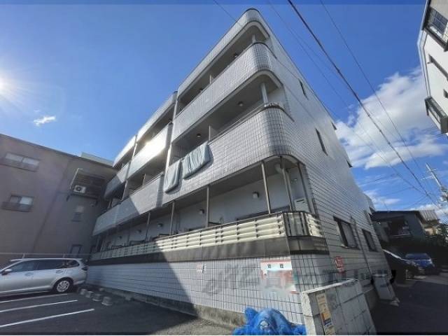 サンジョルディ外観写真1