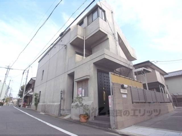 メゾン・ドゥ・ブーシェ衣笠外観写真1