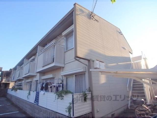 スリーゼ西向日外観写真1