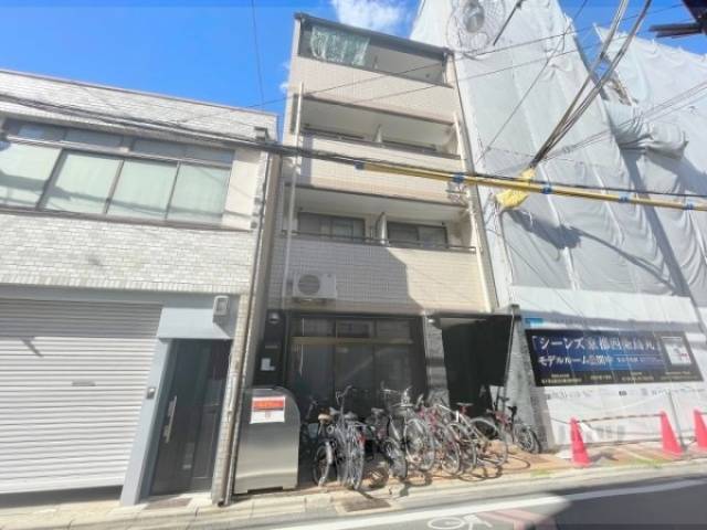 GRAND VALUE四条烏丸外観写真1