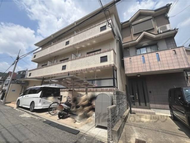 マーメゾン山科外観写真2