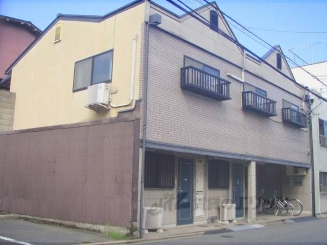 サン・アヴェニュー紫野外観写真1