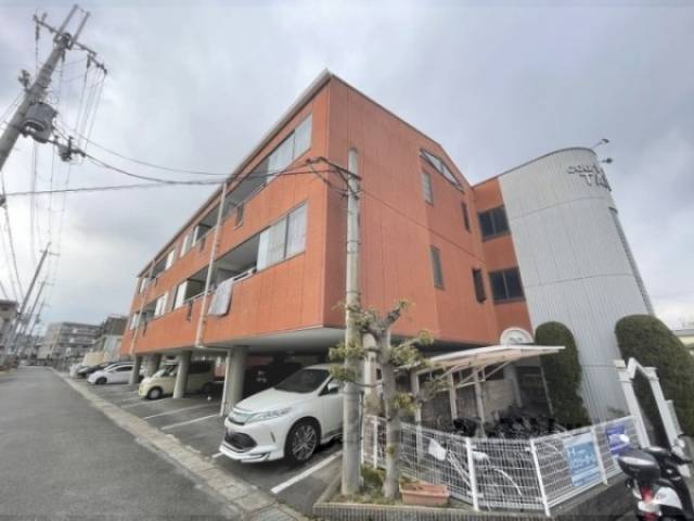 Ｃｏｕｒｔ　ｆｌａｔｓＴＡＮＡＢＥ２号棟外観写真2