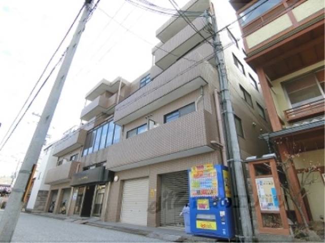 ヴィラパークサイド外観写真2