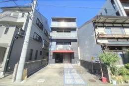 バース山川外観写真