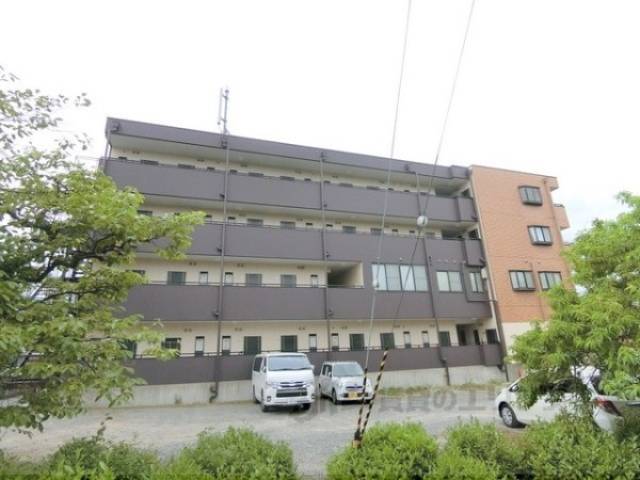 ロイヤルクリヨン外観写真2