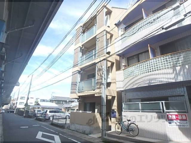 ヴィヴィモラド外観写真1