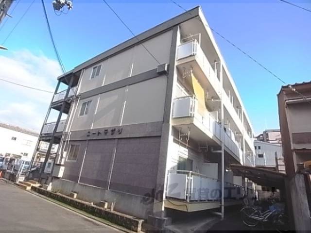 コートマザリ外観写真2