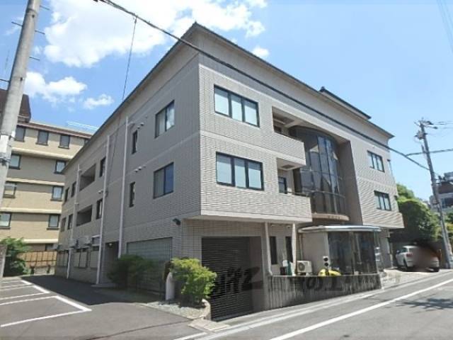 ヴァンタリゼ荒神口外観写真2