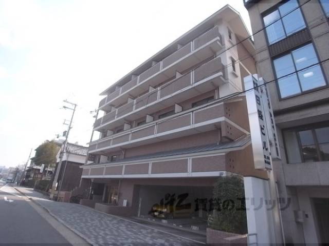 プレサンス京都二条城前外観写真1