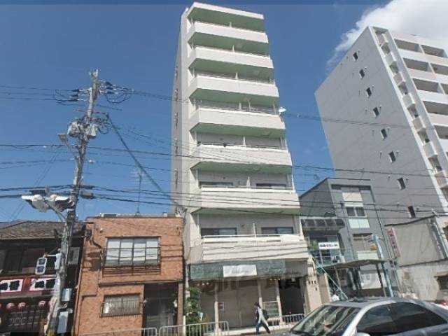 パレファミール府庁前外観写真3