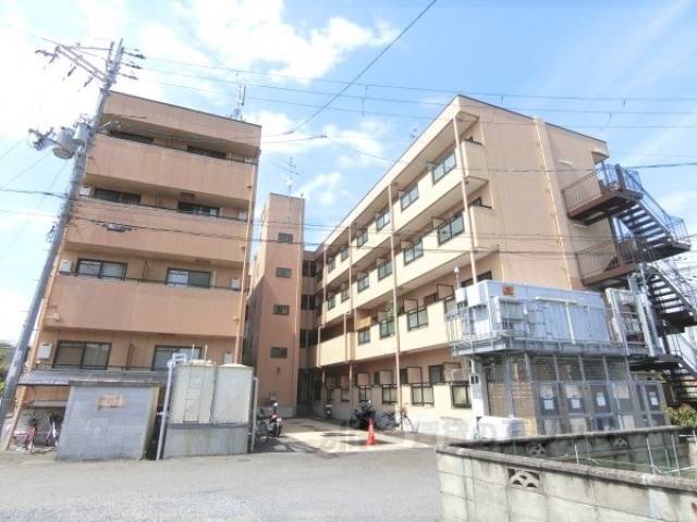 シャトードゥクリヨン外観写真2