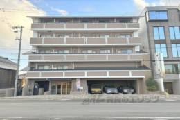 プレサンス京都二条城前外観写真