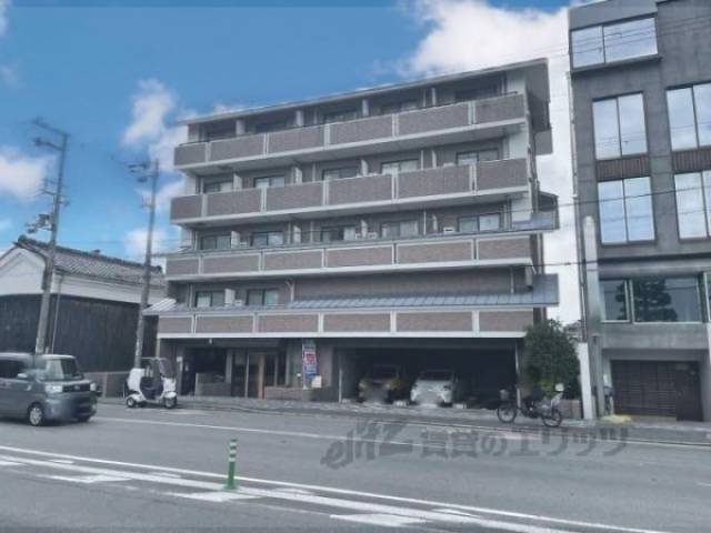 プレサンス京都二条城前外観写真1