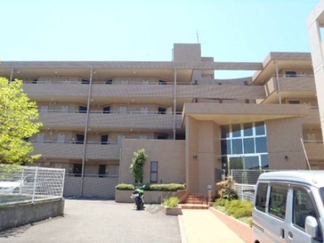 メゾンロワイヤル松田外観写真1