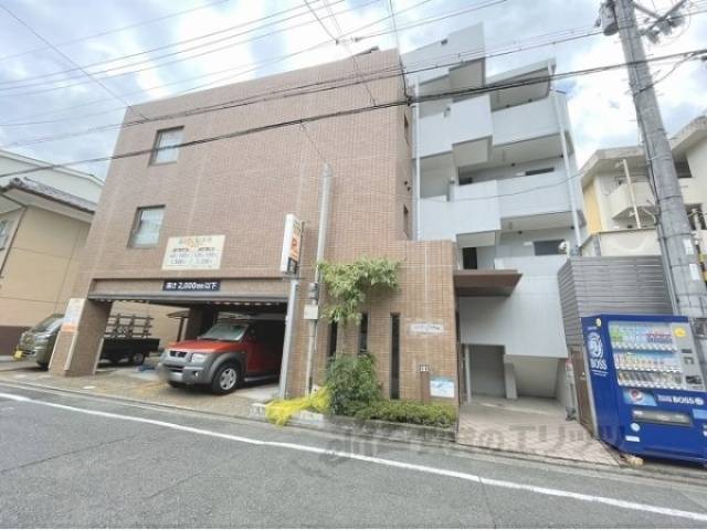 エスクレア出町柳外観写真1