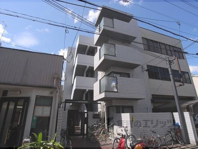 メゾン・ド・プレジール外観写真1