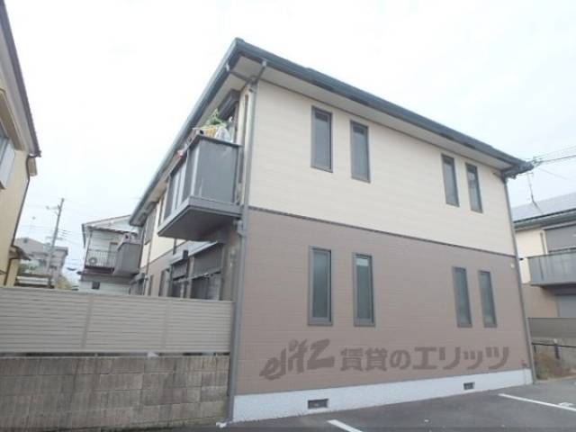 ファミール吉川外観写真2