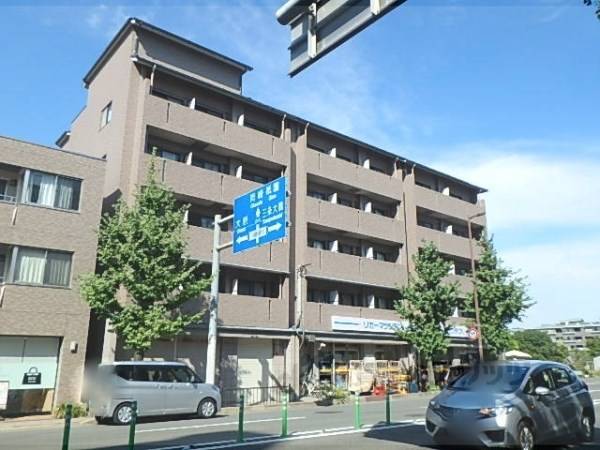 023242の外観写真
