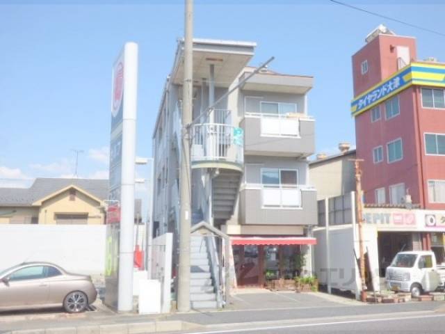 ラークヒルズ外観写真2