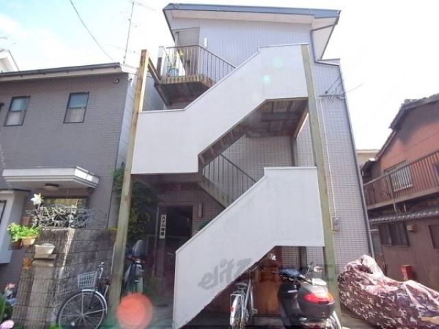 ｓｔｅｐ　ｏｎｅ外観写真2