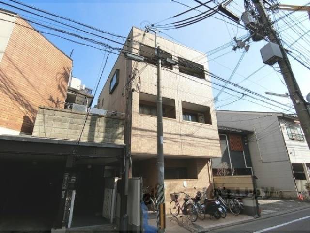 エクシード五条外観写真1