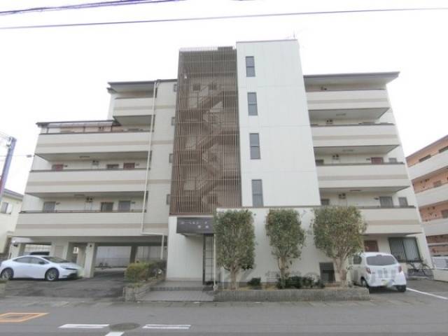 ローベルジーヌ野洲外観写真1