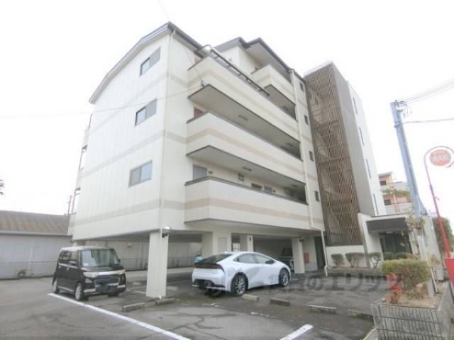 ローベルジーヌ野洲外観写真3