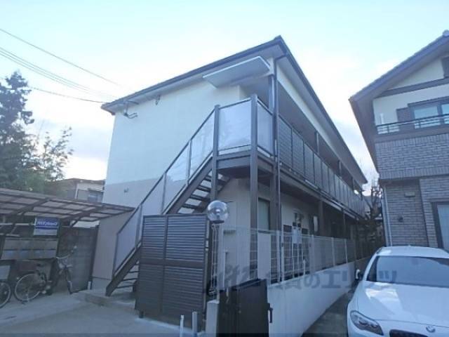 コテージ鹿王外観写真2