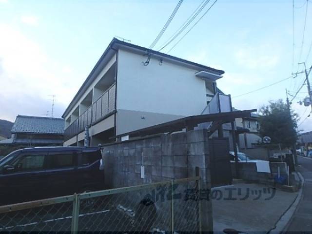 コテージ鹿王外観写真3