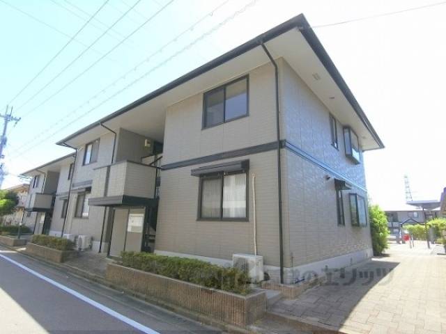 ロイヤルシャトーＢ棟外観写真2
