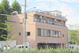 つとう医院ビル外観写真