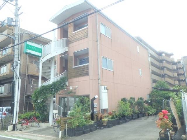 ラ・シャンブル外観写真1