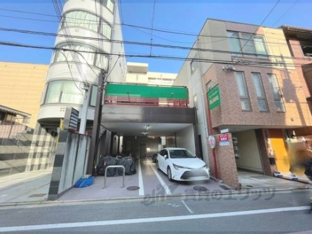 ニューシャトー西洞院外観写真1