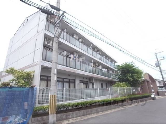 ドミトリーインテリジェンス外観写真2