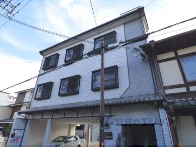 ハイツ八勘外観写真1