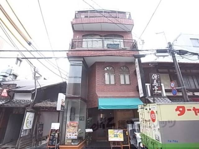 ファーストビル外観写真2
