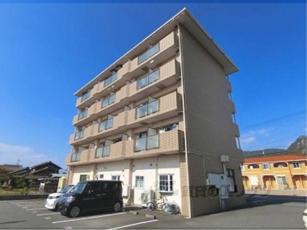 027320の外観写真