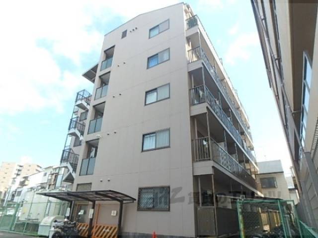 シャトー太秦外観写真2