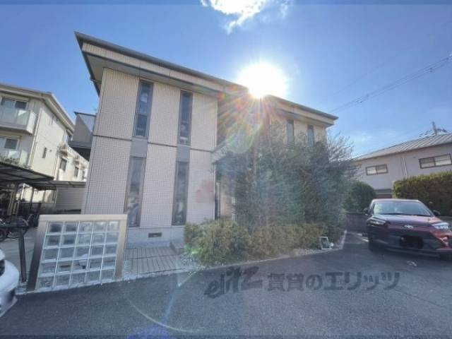 ヴィラージュ桂外観写真1