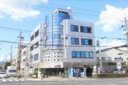 三越ビル外観写真